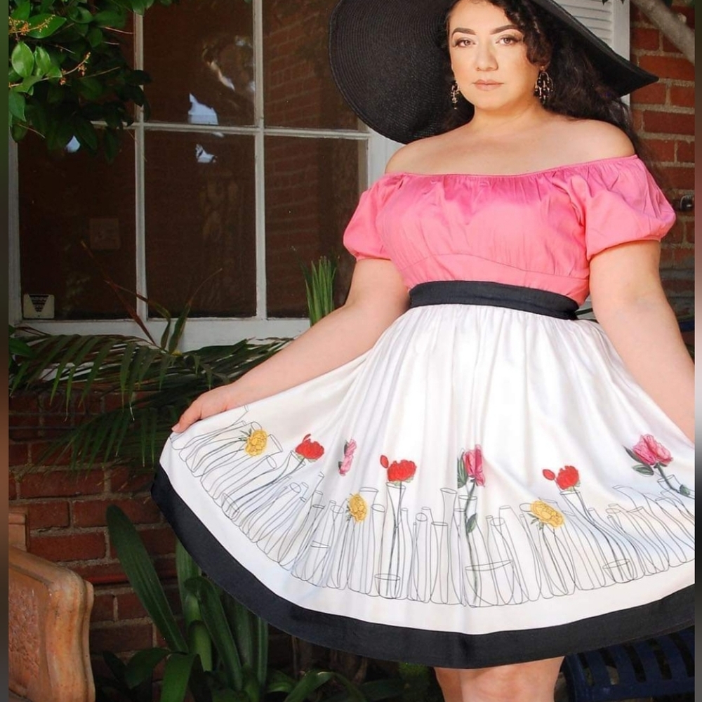 XL Pinupgirl clothing gathered rose vase skirt